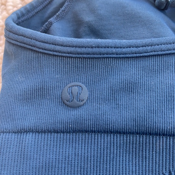 LULULEMON - Picture 3 of 3